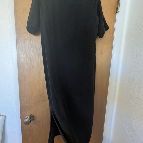Everlane Classic Black Midi Dress - Picture 5 of 6